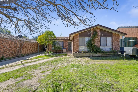 27 Thomas Hart Street, Banks, ACT 2906