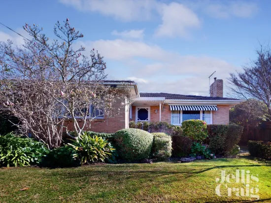 27 Vivianne Avenue, Mont Albert North, Vic 3129