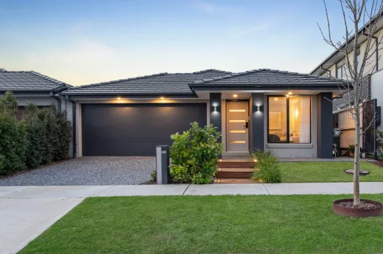 27 Volunteer Avenue, Cranbourne South, Vic 3977
