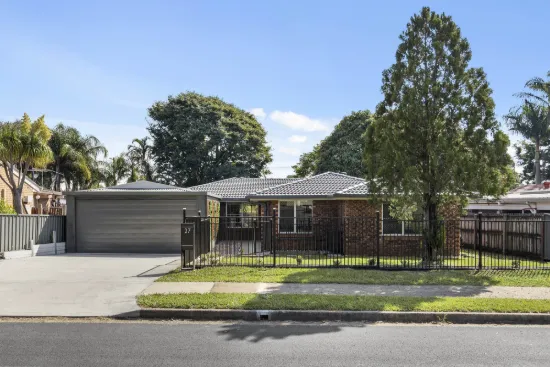 27 Wairoa Drive, Strathpine, Qld 4500