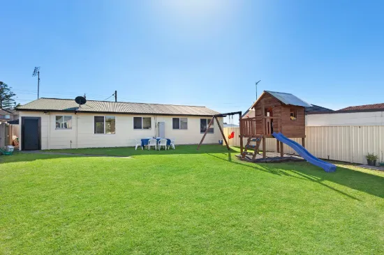 27 Waples Road, Unanderra, NSW 2526