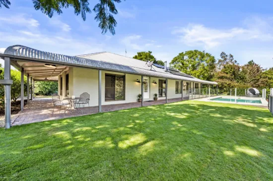 27 Westbourne Drive, Wights Mountain, Qld 4520