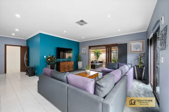 27 Whitchurch Road, Redcliffe, WA 6104