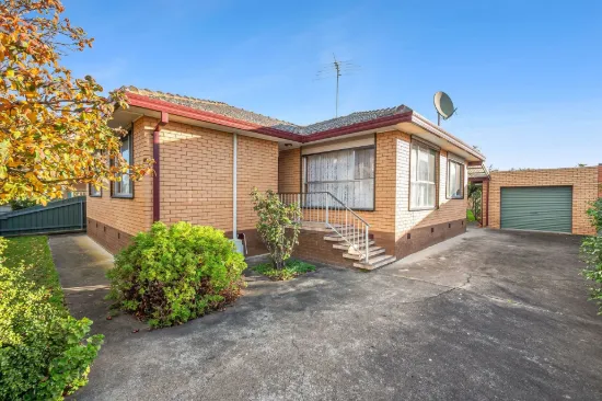 27 Willow Crescent, Bell Park, Vic 3215
