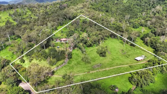 277 Middle Creek Road, Sarina, Qld 4737