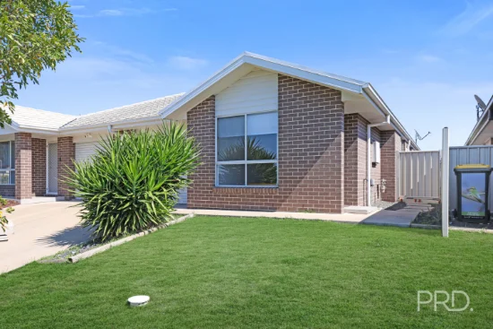 27a Mawson Close, Tamworth, NSW 2340