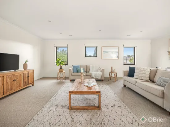 28/2 Barton Drive, Sandhurst, Vic 3977