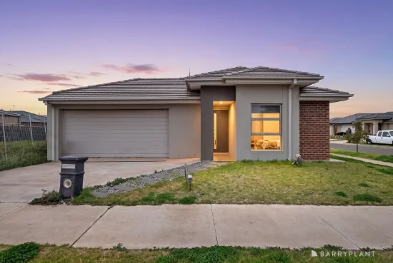 28 Adelong Boulevard, Cobblebank, Vic 3338