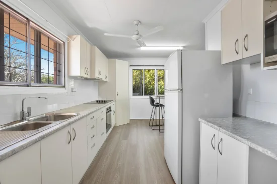 28 Bruce Road, Woodridge, Qld 4114