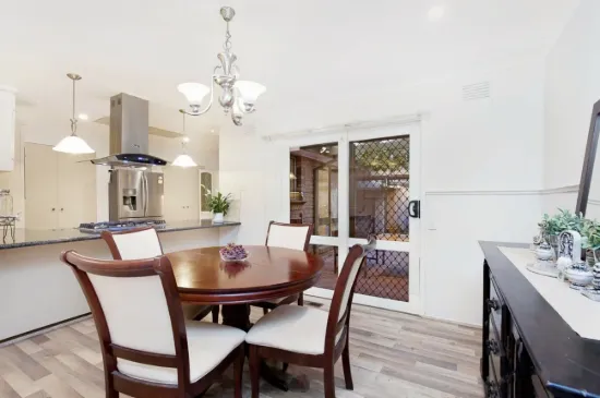 28 Cambden Park Parade, Ferntree Gully, Vic 3156-Image