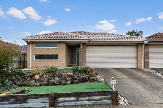 28 Carrum Woods Drive, Carrum Downs VIC 3201 - For Rent