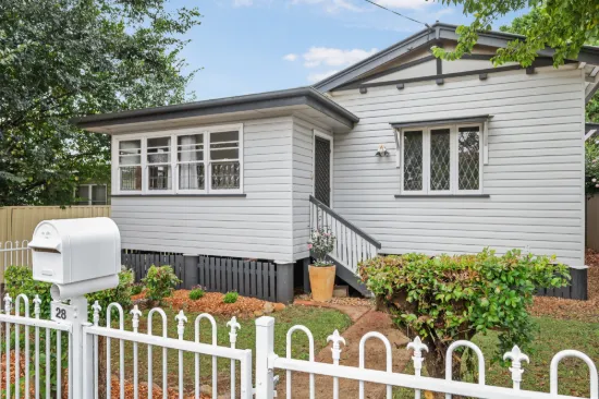28 Clark St, South Toowoomba, Qld 4350
