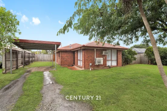 28 Collins Crescent, Berwick, Vic 3806