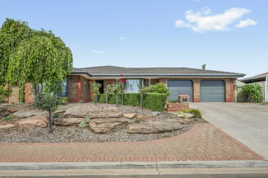 28 Elberry Close, Moana, SA 5169