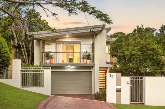 28 Eleventh Avenue, St Lucia, Qld 4067