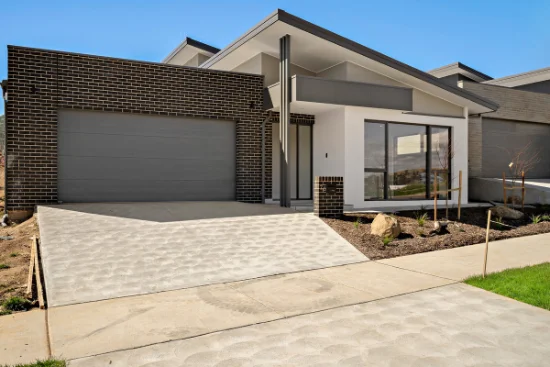 28 Eric Willmot Way, Macnamara, ACT 2615