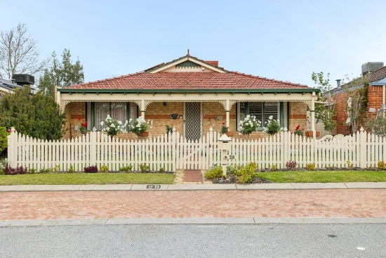 28 Fringe Lily Crescent, Ellenbrook, WA 6069