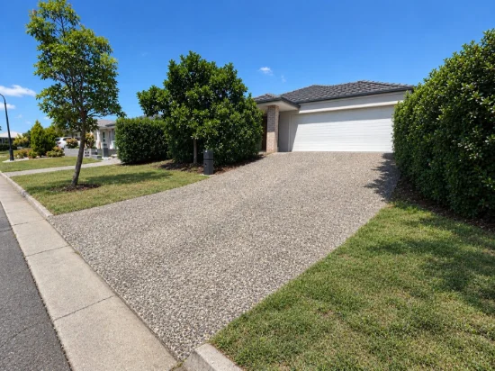 28 Girtin Circuit, Pimpama, Qld 4209 - For Rent