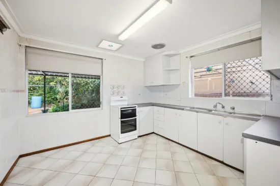 28 Gummow Way, Girrawheen, WA 6064