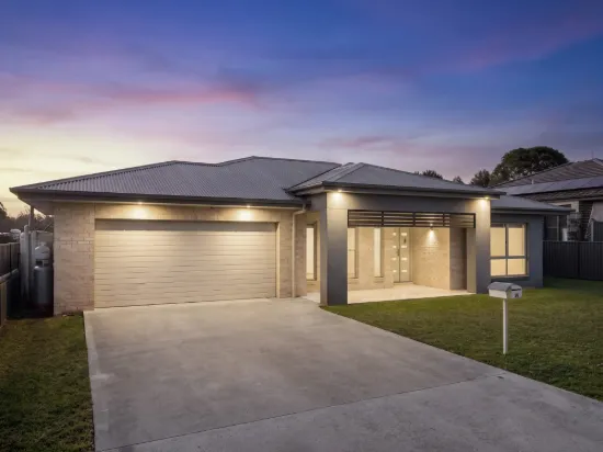 28 Lloyd Street, Macksville, NSW 2447