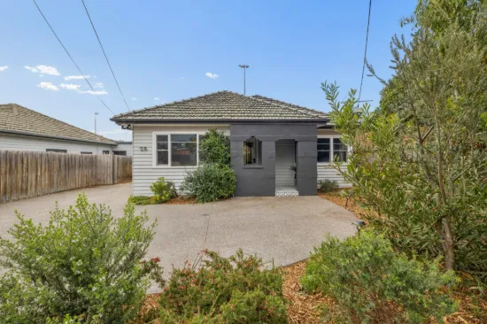 28 Locksley Avenue, Reservoir, Vic 3073