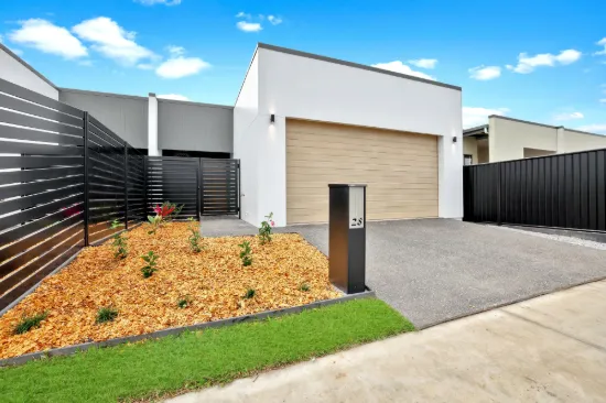 28 Macdonnell Street, Manunda, Qld 4870