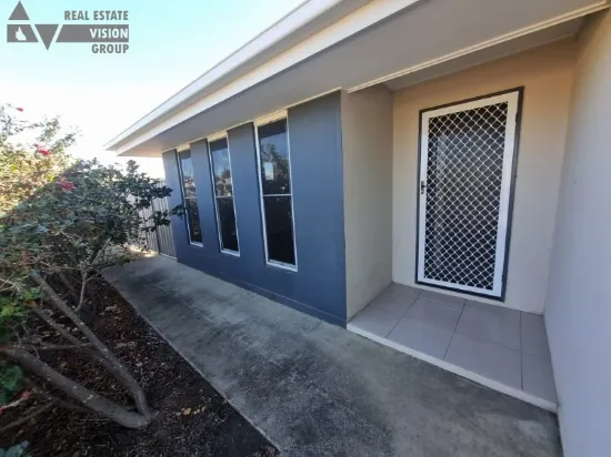 28 Manna Street, Blackwater, Qld 4717