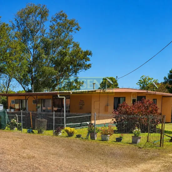 28 Mill Street, Pentland, Qld 4816