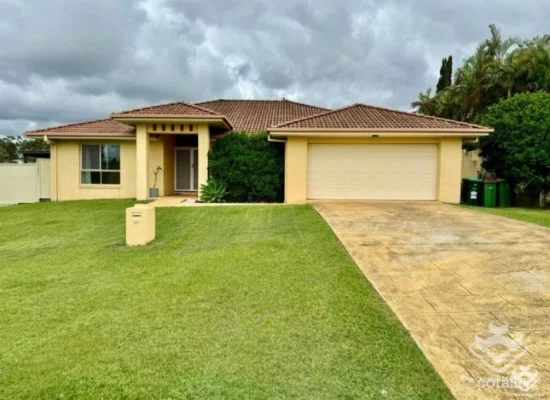 28 Nottinghill Gate Drive, Arundel, Qld 4214