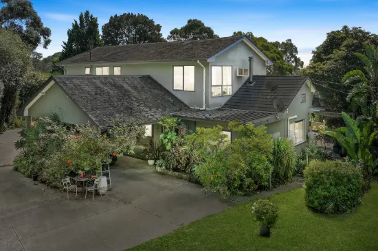 28 Pleasant View Crescent, Wheelers Hill, Vic 3150