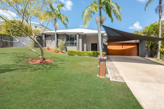 28 Ragamuffin Drive West, Coomera Waters, Qld 4209