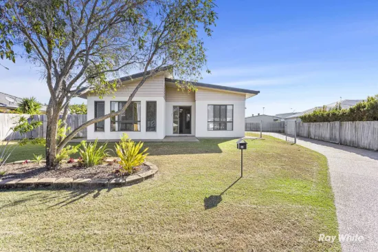 28 Red Emperor Way, Lammermoor, Qld 4703