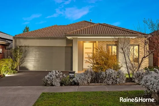 28 Sloane Drive, Clyde North, Vic 3978