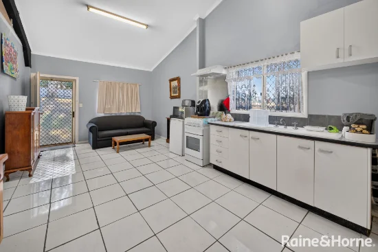 28 Taylor Street, Maryvale, Qld 4370