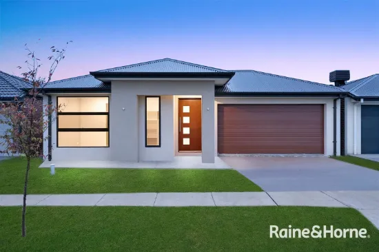 28 Thulian Street, Clyde North, Vic 3978