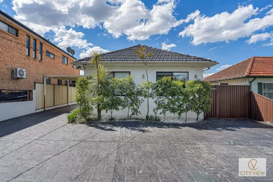 28 Wilbur St, Greenacre, NSW 2190