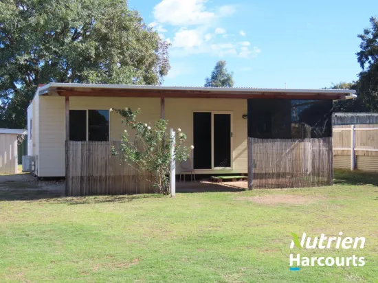 28 Windmill Road, Chinchilla, Qld 4413