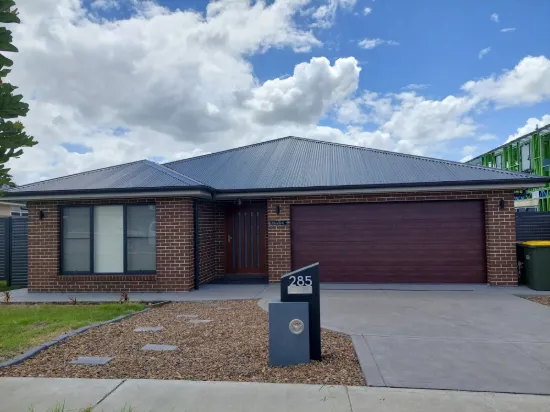 285 Settlers Boulevard, Chisholm, NSW 2322