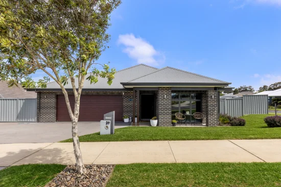 29 Alata Crescent, South Nowra, NSW 2541 - For Sale