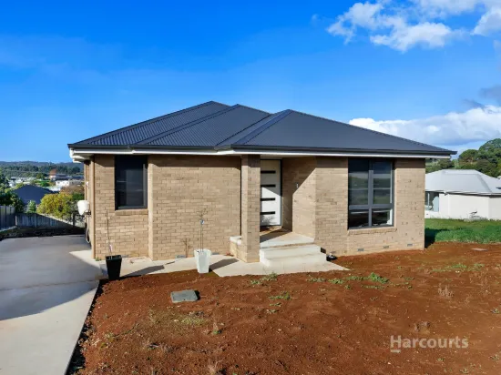 29 Churchill Avenue, Upper Burnie, Tas 7320