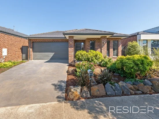 29 Coppice Street, Mernda, Vic 3754 - For Rent