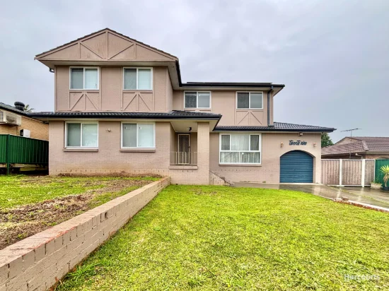 29 Danube Crescent, Kearns, NSW 2558