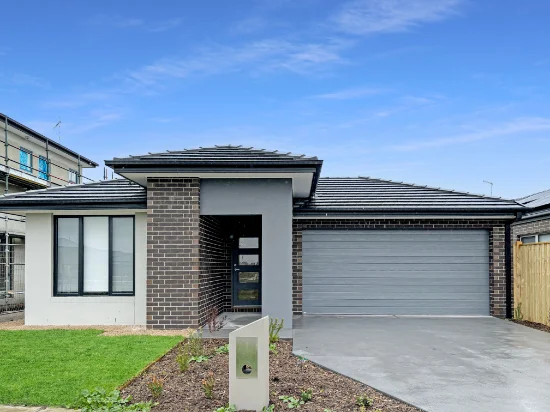 29 Garrison Lp, Clyde North, Vic 3978