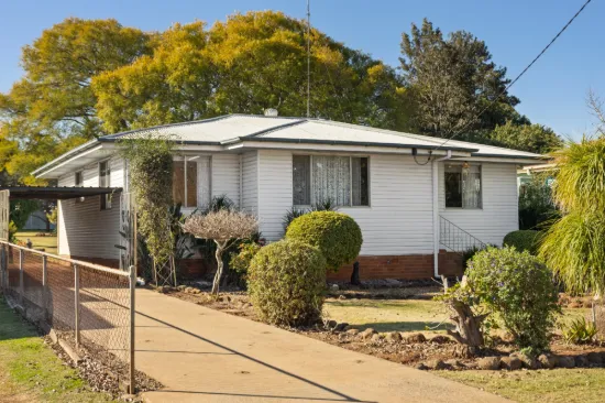 29 Glenvale Road, Newtown, Qld 4350