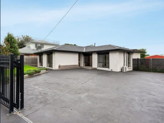 29 Luscombe Avenue, Carrum Downs VIC 3201 - For Rent