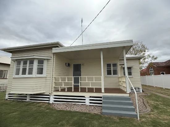 29 Middle Street, Chinchilla, Qld 4413 - For Rent