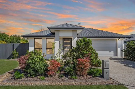29 Oceanblue Boulevard, Pialba, Qld 4655