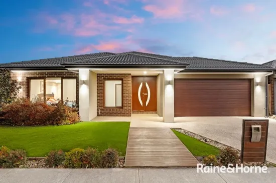 29 Pamplona Way, Clyde North, Vic 3978