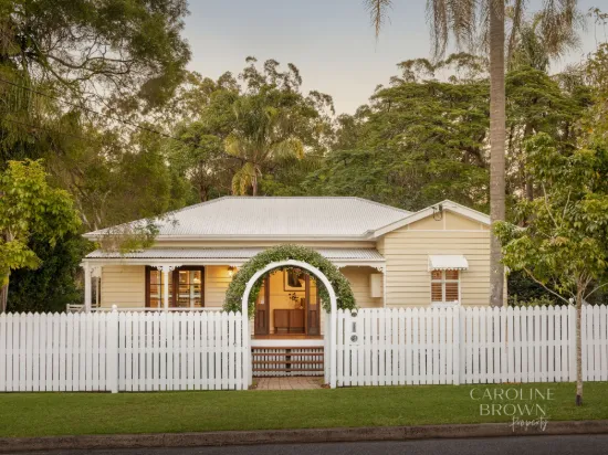 29 Sixth Avenue, Bardon, Qld 4065