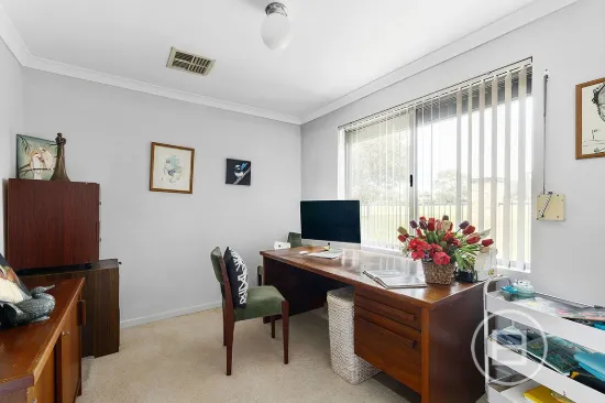29 The Grange, The Vines, WA 6069-Image